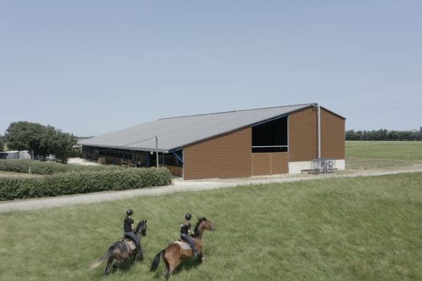 1 - Hangar