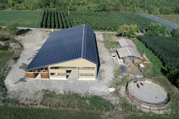2 - Hangar